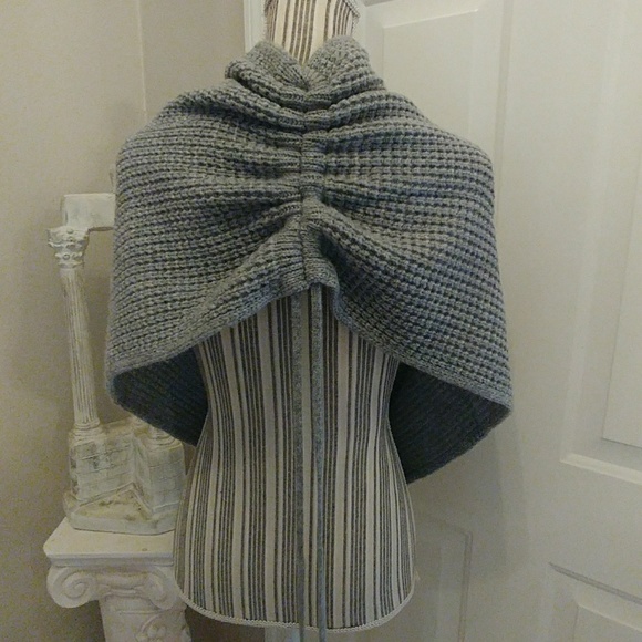 Michael Kors Gray Shrug/  Infinity Scarf - Picture 7 of 8